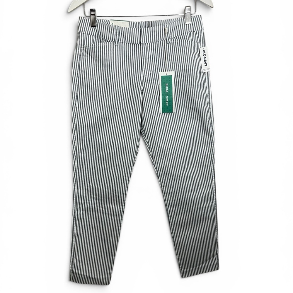 Old Navy Black and White Pinstripe Cropped Ankle Pants